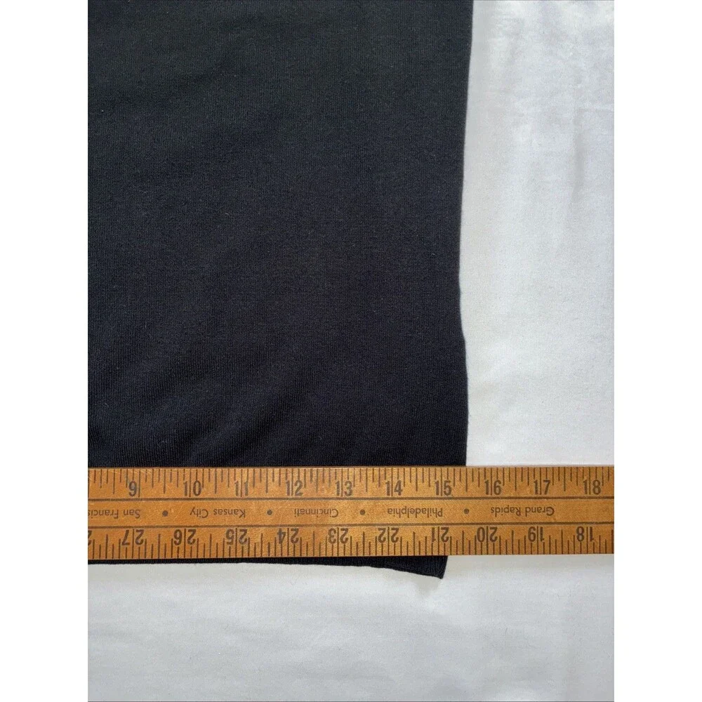 August Silk Knit Crew Neck Sweater Vest Medium Black Shell Tank Top Minimalist